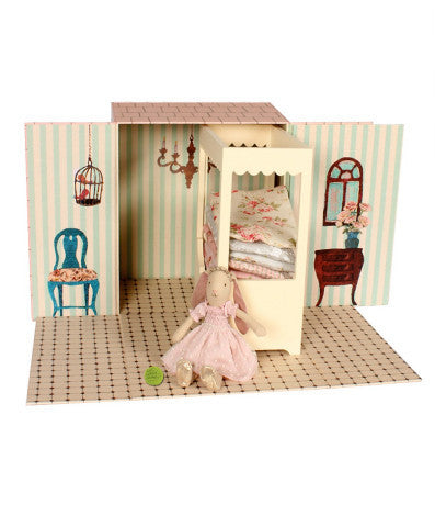 Maileg Princess Bunny and the Pea Playset in Giftbox | EGTEST